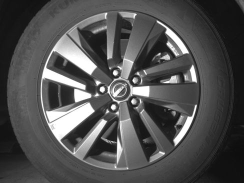 Used 2025 Nissan Pathfinder SV FWD image 13