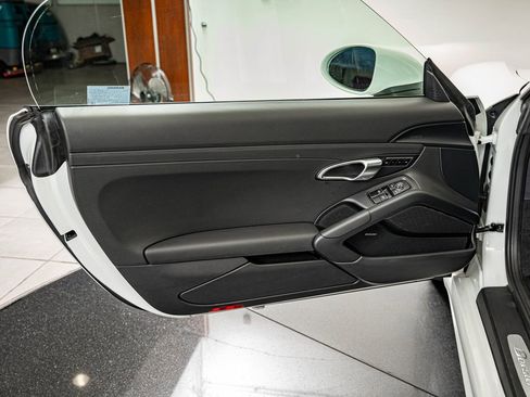 Certified 2019 Porsche 718 Boxster image 29