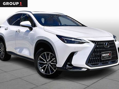 Certified 2025 Lexus NX 250 FWD w/ Accessory Package (2T) image 3