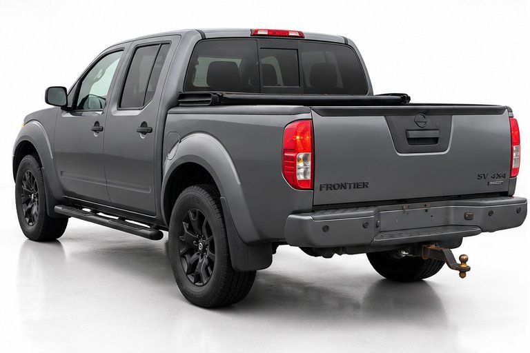Used 2020 Nissan Frontier SV w/ Midnight Edition Floor Mats AWD/4WD image 3