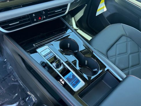 New 2026 Volkswagen Atlas Peak Edition AWD/4WD image 23