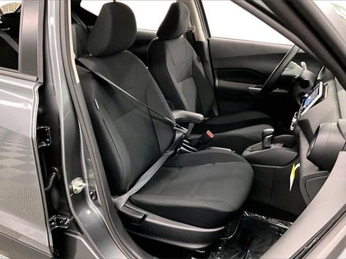 New 2025 Nissan Kicks Play S image 30