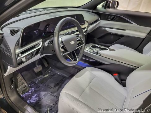 Certified 2024 Cadillac Lyriq Luxury RWD image 11