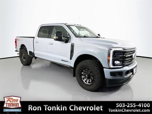Used 2025 Ford F350 Platinum AWD/4WD image 1