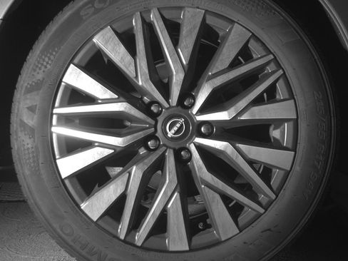 Used 2025 Nissan Altima 2.5 SV image 15