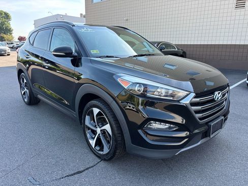 Used 2016 Hyundai Tucson Limited w/ Option Group 03 AWD/4WD image 4