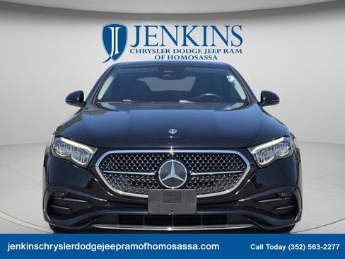 Used 2025 Mercedes-Benz E 350 4MATIC Sedan image 11