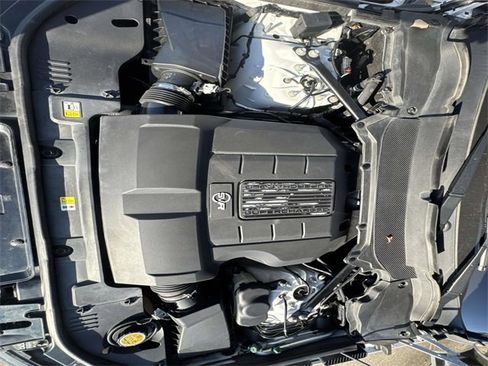 Used 2020 Land Rover Range Rover Sport SVR image 10