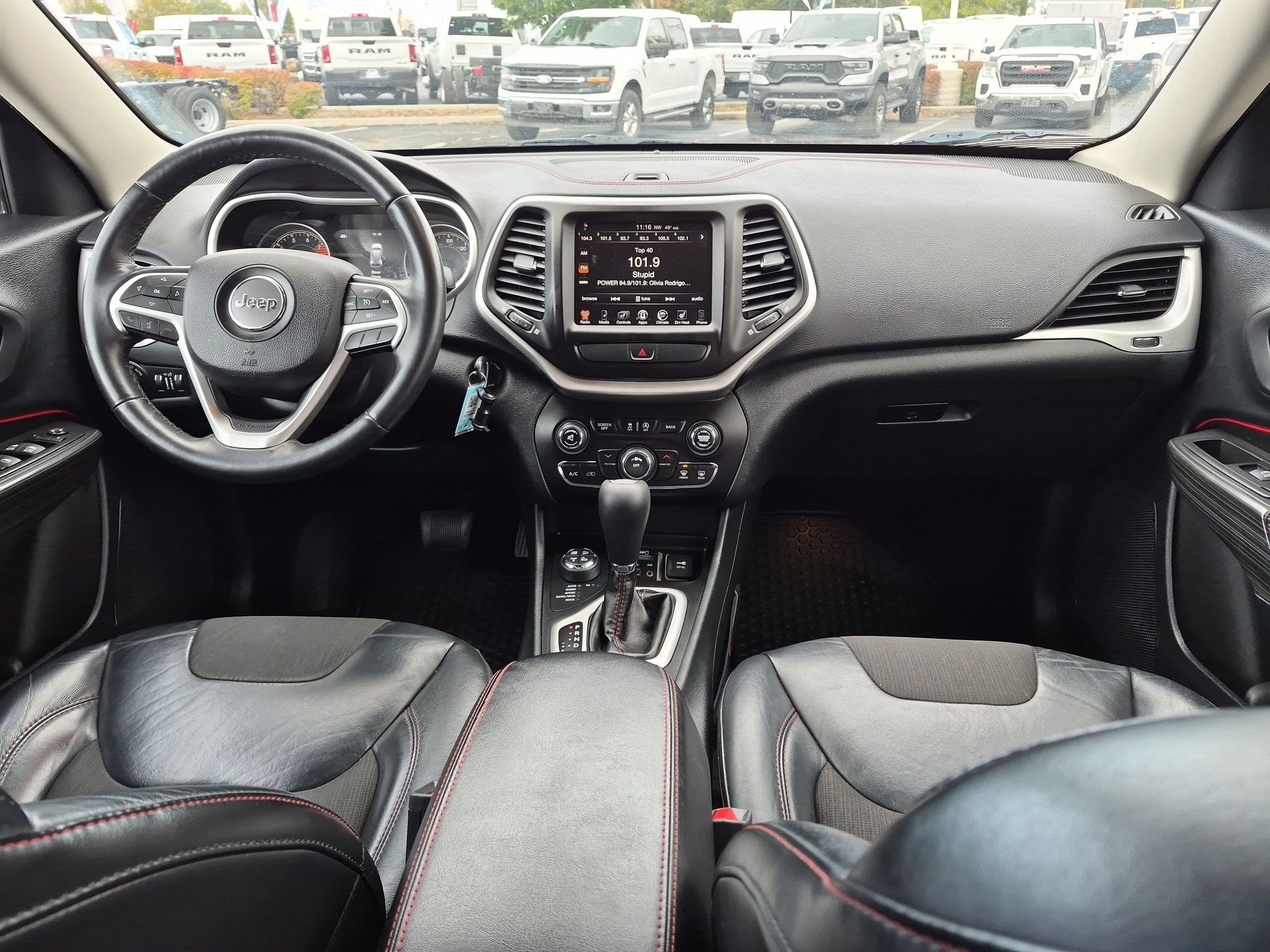 Used 2016 Jeep Cherokee Trailhawk w/ Cold Weather Group AWD/4WD image 29