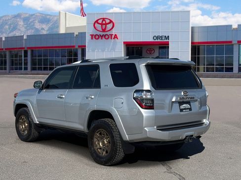 Used 2023 Toyota 4Runner SR5 Premium AWD/4WD image 5