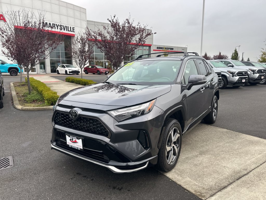 Used 2025 Toyota RAV4 SE w/ Weather & Moonroof Package AWD/4WD 360° Tour