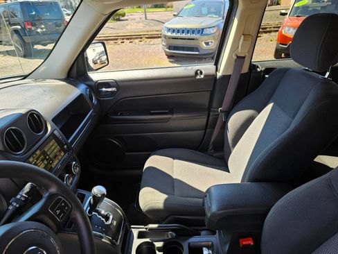 Used 2016 Jeep Patriot Sport w/ Power Value Group AWD/4WD image 9