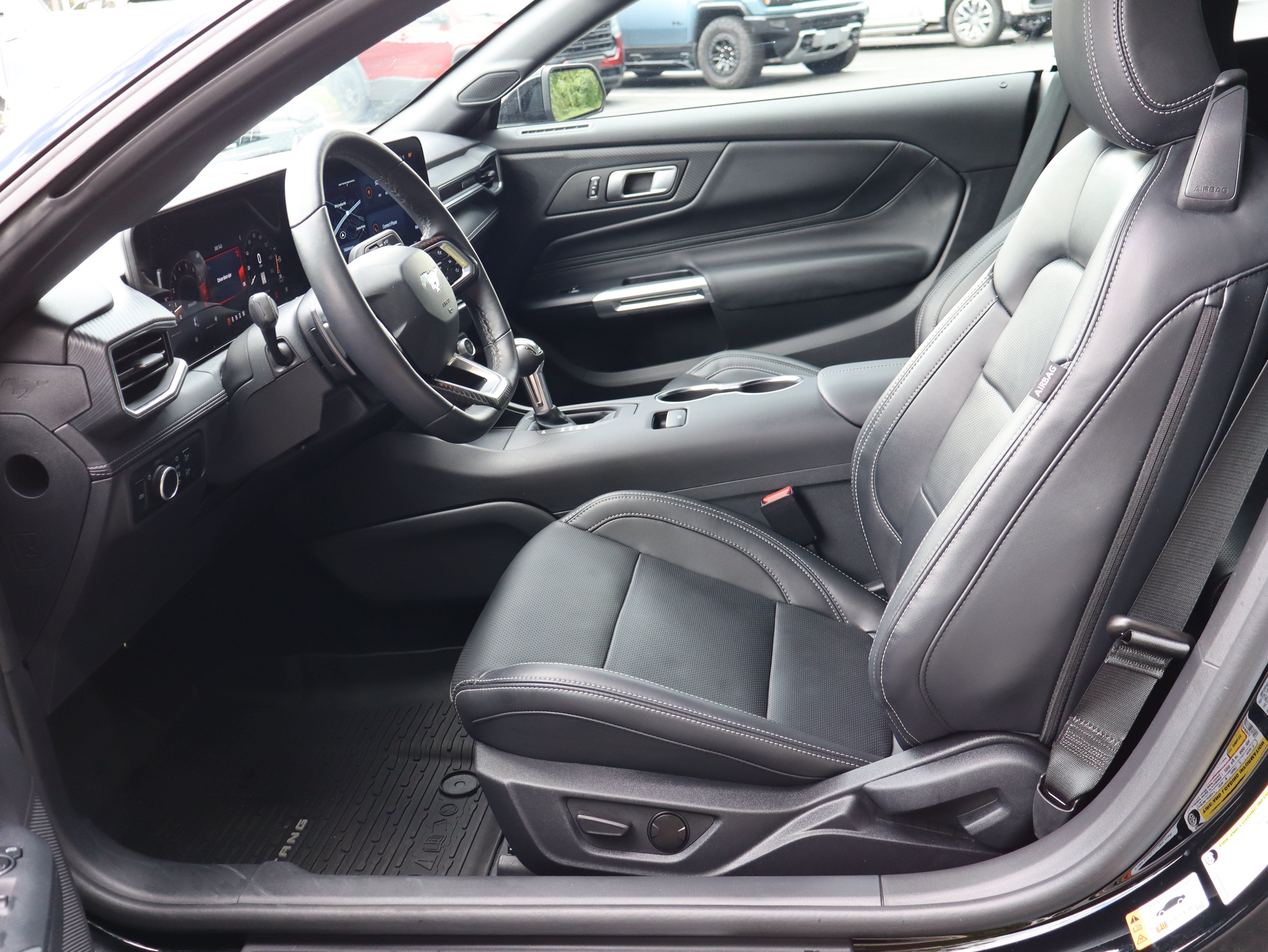 Used 2025 Ford Mustang GT Premium RWD image 21
