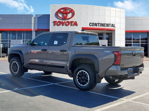 New 2026 Toyota Tacoma TRD Off-Road AWD/4WD image 4