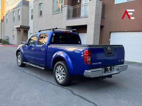 Used 2012 Nissan Frontier SL w/ Moonroof Pkg AWD/4WD image 3