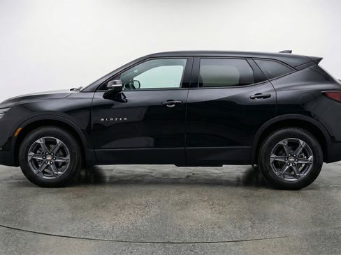 Used 2025 Chevrolet Blazer LT image 5