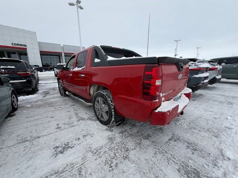 Used 2009 Chevrolet Avalanche LTZ image 4