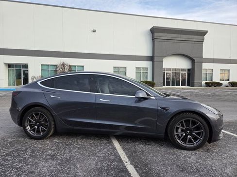 Used 2018 Tesla Model 3 Long Range image 5