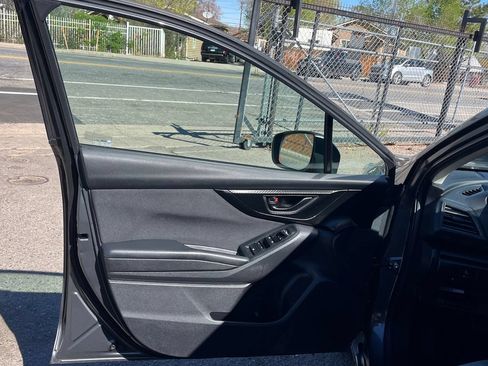 Used 2018 Subaru Impreza 2.0i Premium AWD/4WD image 10