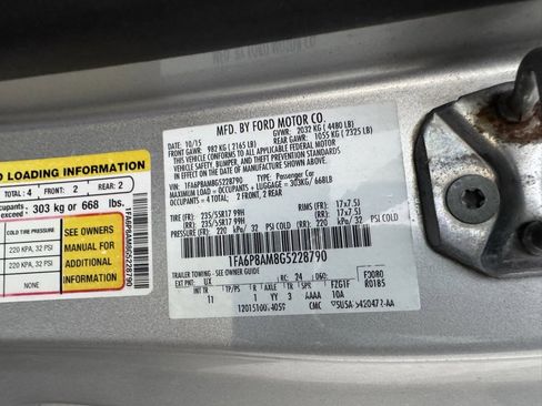 Used 2016 Ford Mustang V6 image 28