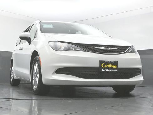 Used 2023 Chrysler Voyager LX FWD image 51