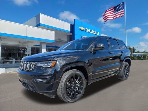Used 2022 Jeep Grand Cherokee Laredo X image 8