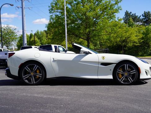 Used 2019 Ferrari Portofino RWD image 21