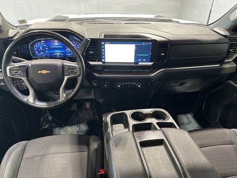 Used 2024 Chevrolet Silverado 2500 LT w/ Convenience Package AWD/4WD image 7