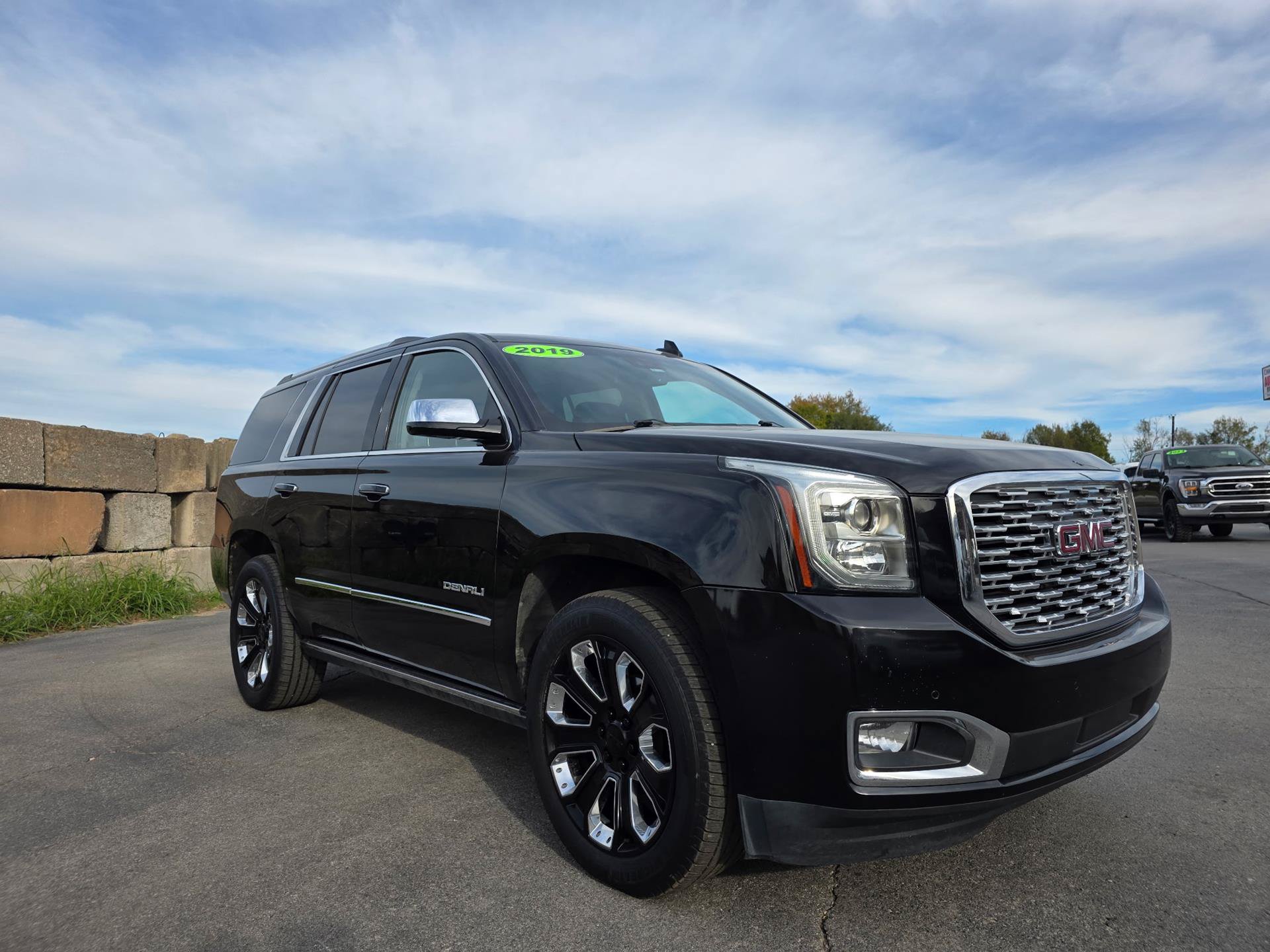 Used 2019 GMC Yukon Denali w/ Denali Ultimate Package AWD/4WD image 1