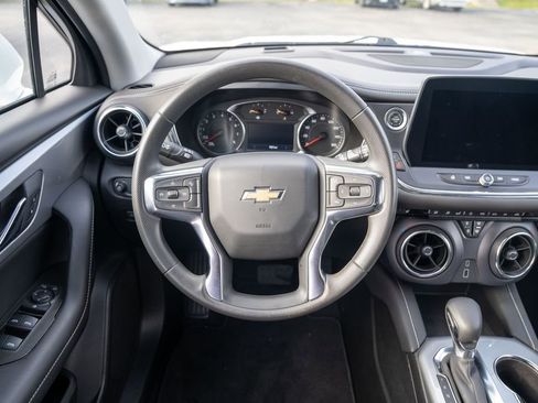 Used 2025 Chevrolet Blazer LT image 14