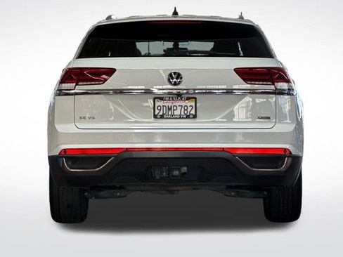 Certified 2022 Volkswagen Atlas Cross Sport SE image 6