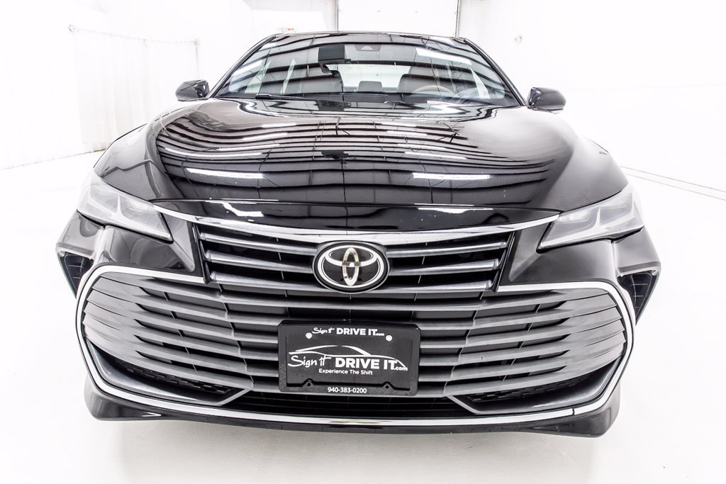 Used 2019 Toyota Avalon Limited FWD image 10