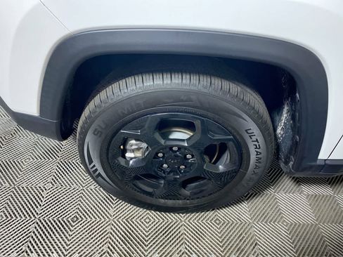 Used 2023 Jeep Compass Trailhawk image 16