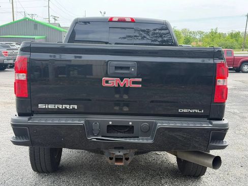 Used 2016 GMC Sierra 2500 Denali w/ Duramax Plus Package AWD/4WD image 4