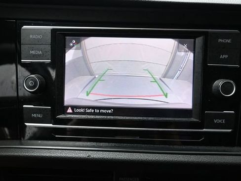 Used 2020 Volkswagen Jetta R-Line FWD image 9