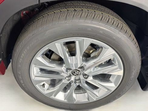 New 2026 Toyota Highlander Limited AWD/4WD image 31