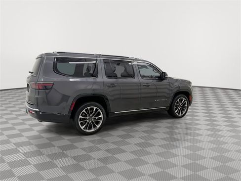 Used 2022 Jeep Wagoneer Series III w/ Premium Group I image 11
