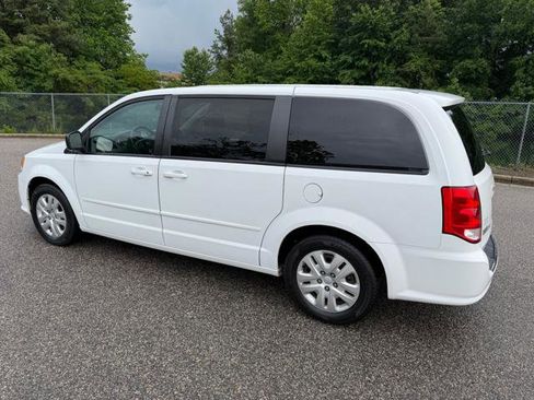 Used 2016 Dodge Grand Caravan SE w/ Quick Order Package 29E SE FWD image 6