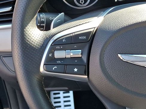 Used 2023 Genesis G70 2.0T w/ Sport Prestige Package image 17