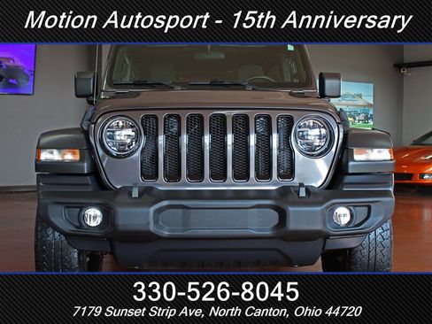 Used 2021 Jeep Wrangler Unlimited Sport AWD/4WD image 3