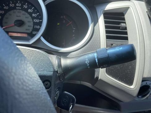 Used 2011 Toyota Tacoma PreRunner w/ SR5 Pkg #2 RWD image 25