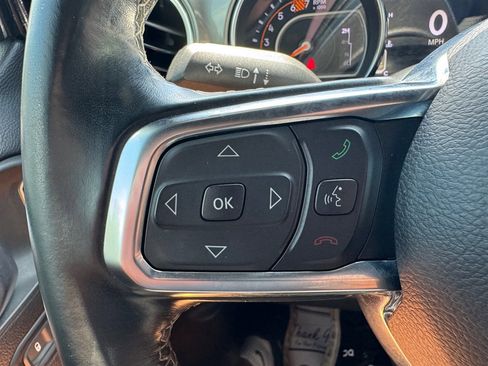 Used 2020 Jeep Wrangler Unlimited Sahara AWD/4WD image 13