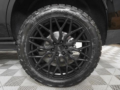 Used 2026 GMC Yukon Denali w/ Denali Reserve Package AWD/4WD image 35