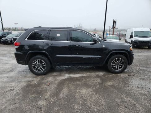 Certified 2020 Jeep Grand Cherokee Laredo w/ Quick Order Package 2BN North image 6
