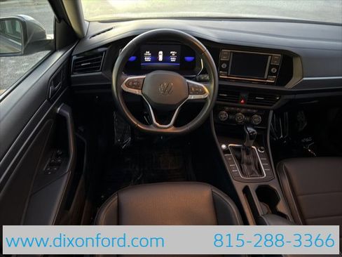 Used 2024 Volkswagen Jetta SE image 20