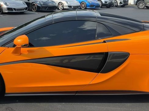 Used 2019 McLaren 570S Spider RWD image 16