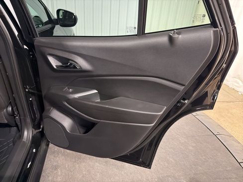 New 2026 Chevrolet Trax LT w/ Driver Confidence Package FWD image 18