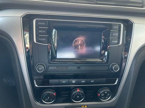 Used 2018 Volkswagen Passat 2.0T S w/ Driver Assistance Package image 20