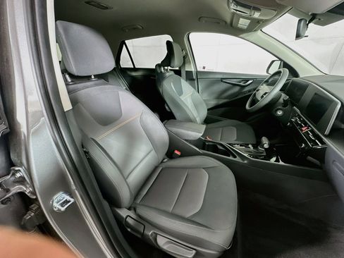 Used 2026 Kia Niro LX FWD image 29