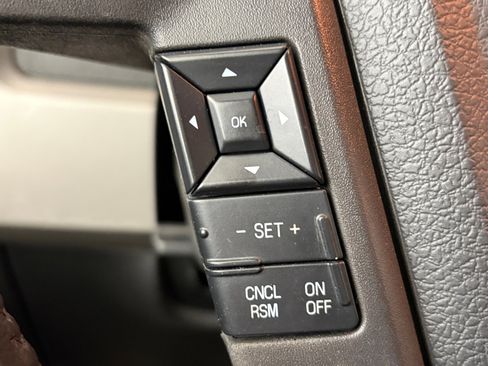 Used 2011 Ford F150 Lariat w/ Off-Road Pkg AWD/4WD image 17